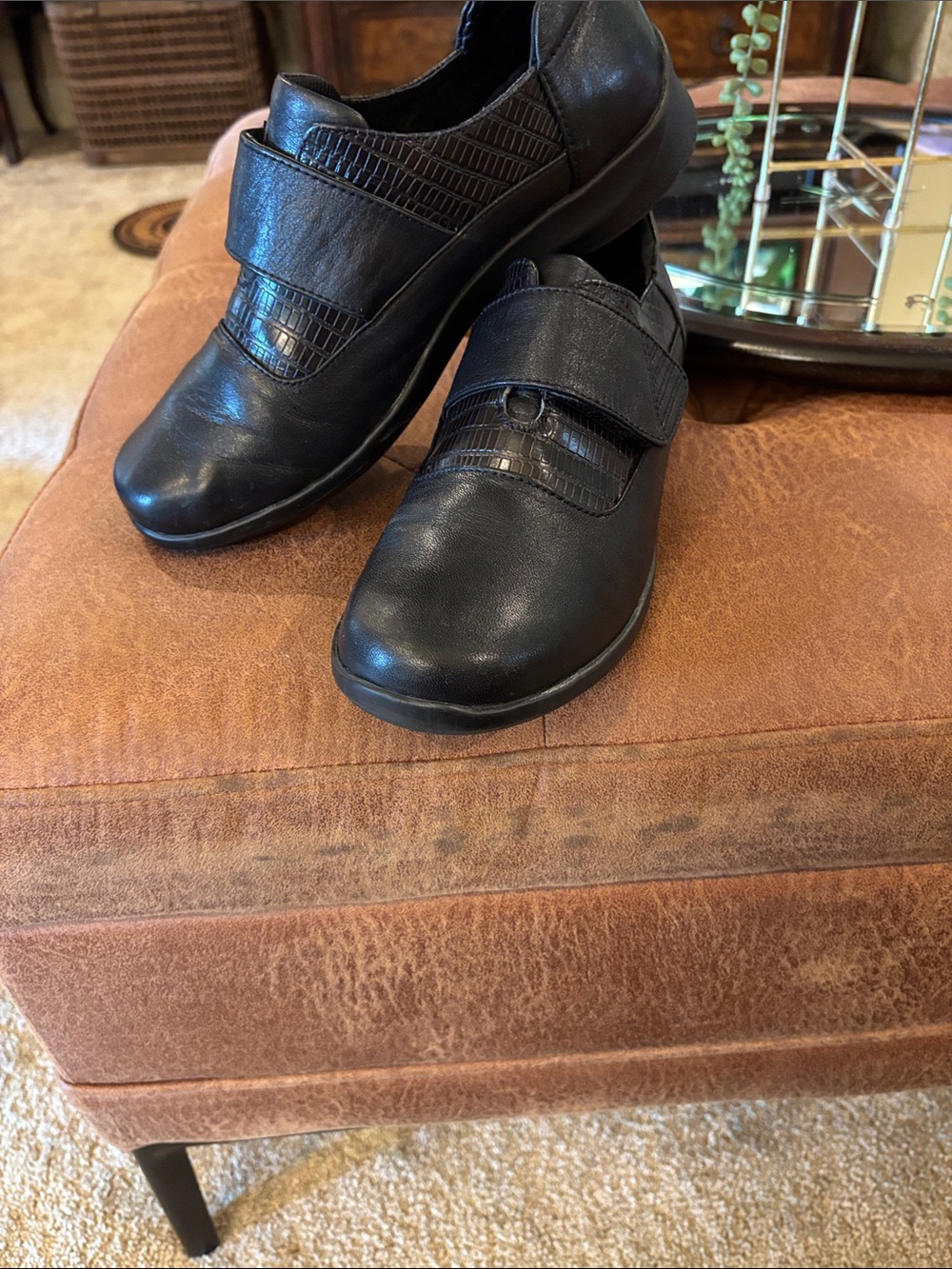 Aetrex Black womens Slip-On Comfort Loafers with Textured Band